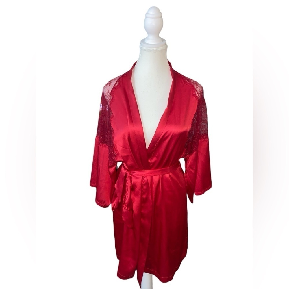 Victoria’s Secret - Satin lace embellished robe